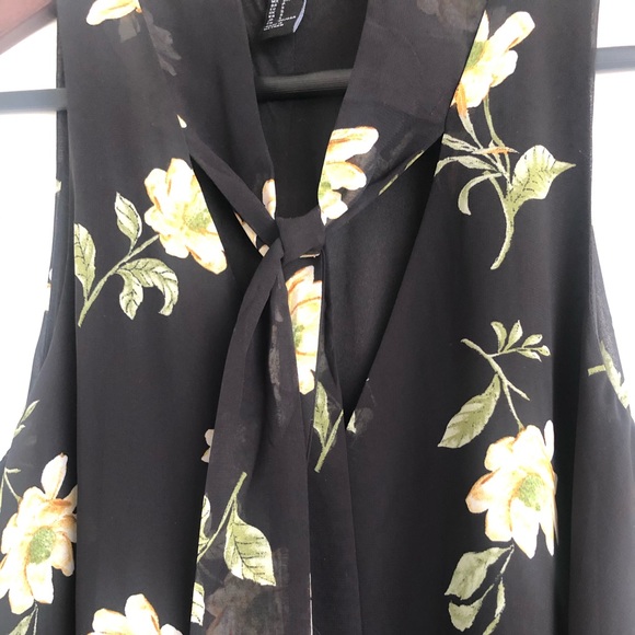 Floral Dress - Picture 2 of 3